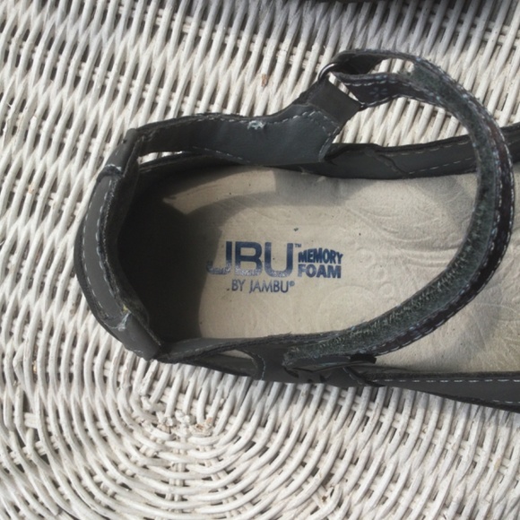 🎉 PRICE DROP🎉Ubu by Jambi / Black Flats / Flower Details - Picture 2 of 3